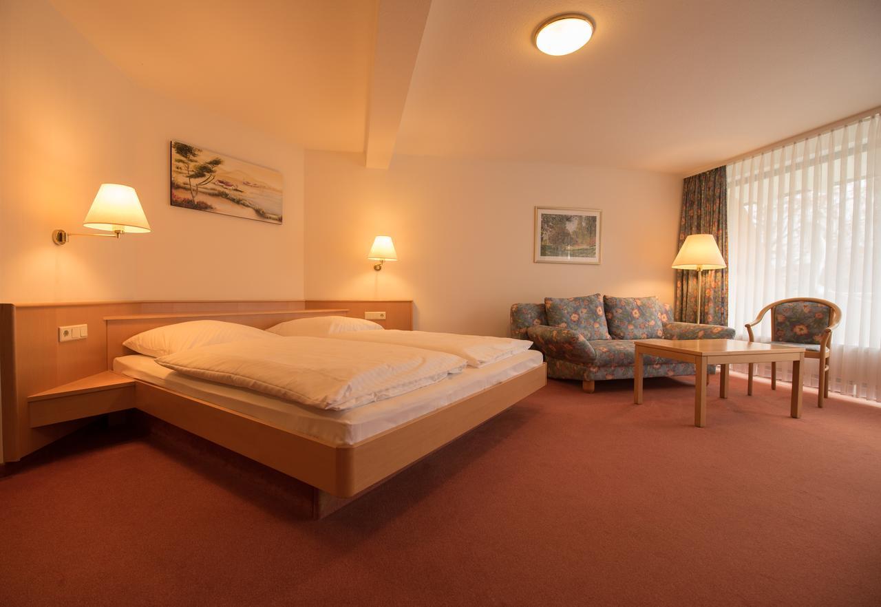 Winzergarten Hotel-Restaurant Grosskarlbach Kültér fotó
